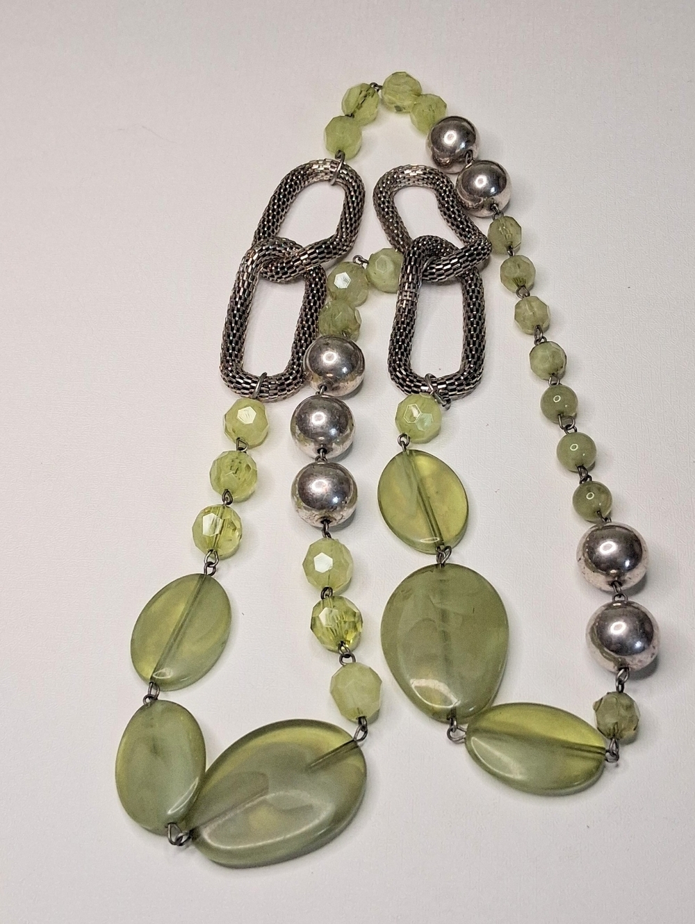 Vintage Silver Tone Green Acrylic Bead Necklace Large Mesh Link Statement 36"